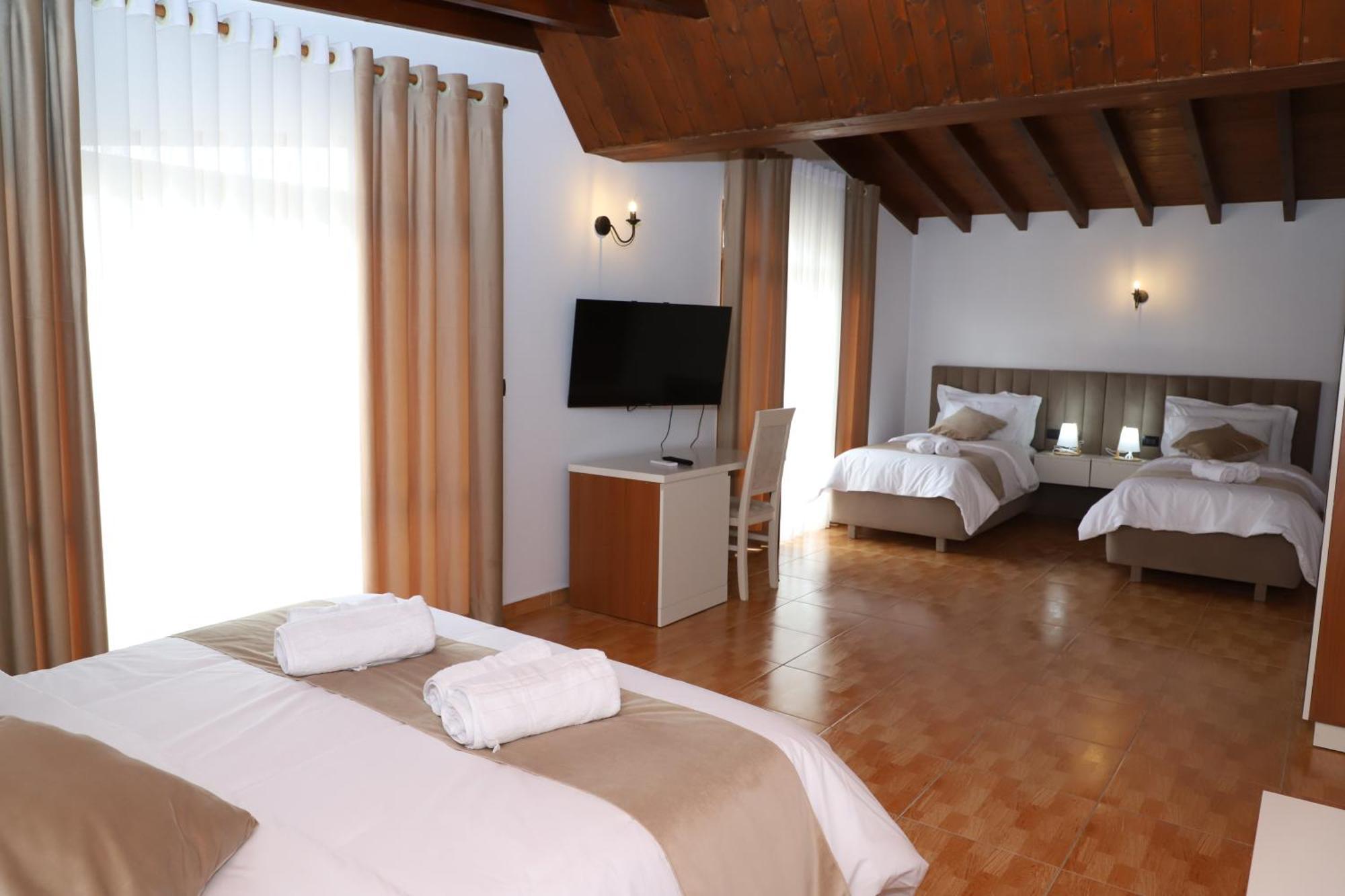 Vila Malasi Berat Exterior photo