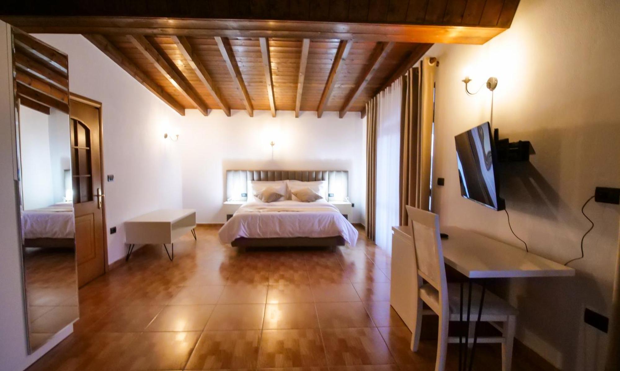 Vila Malasi Berat Exterior photo