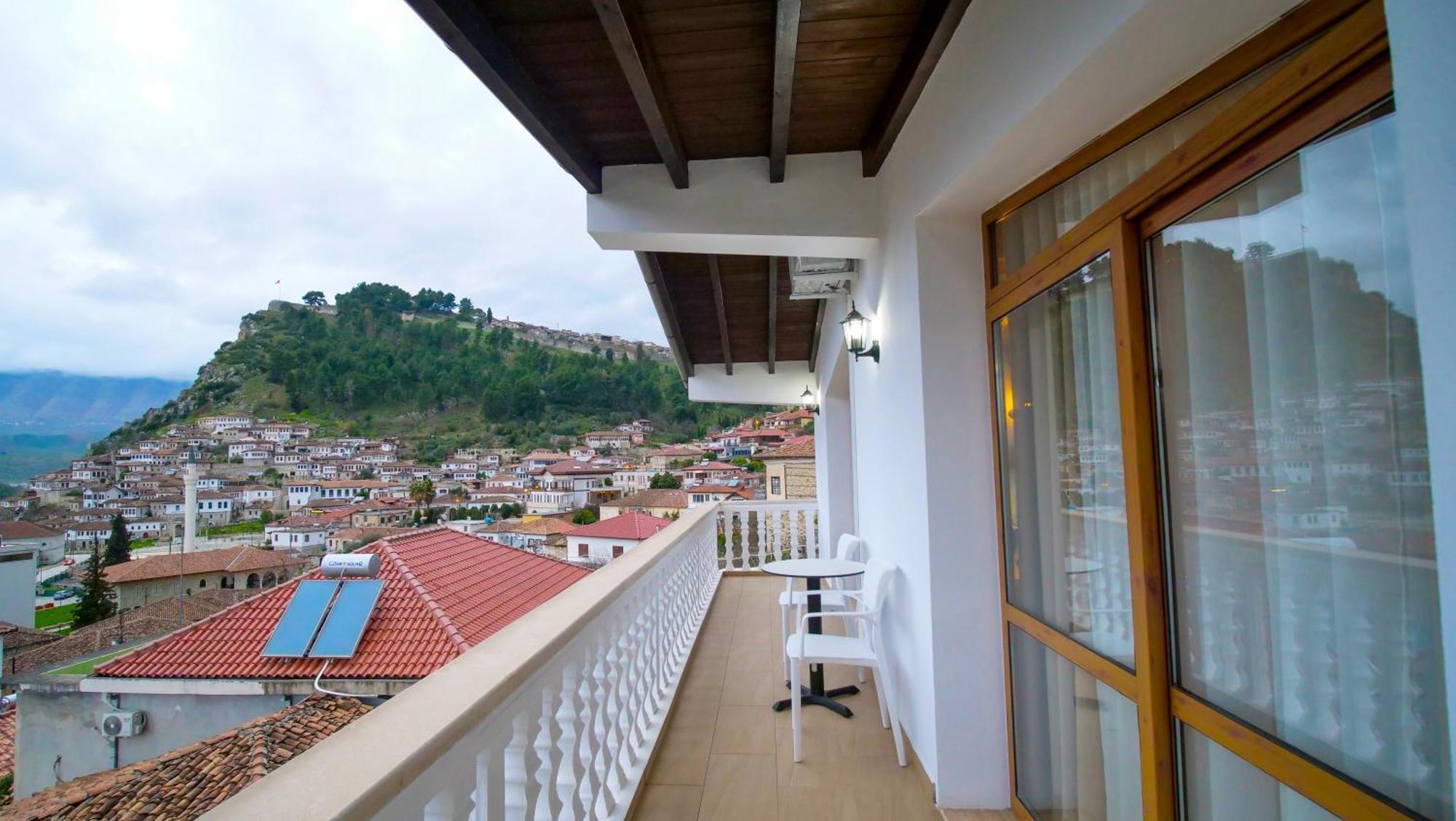 Vila Malasi Berat Exterior photo