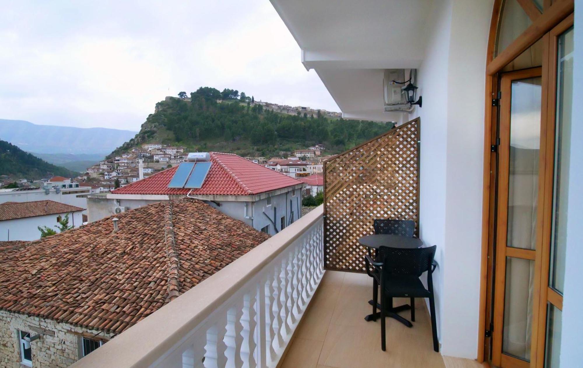 Vila Malasi Berat Exterior photo